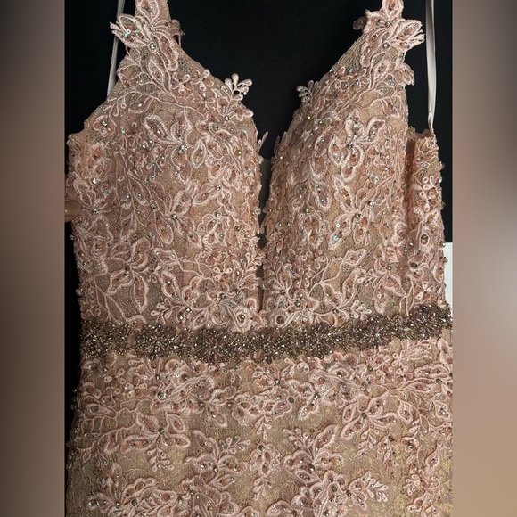 Mac Duggal 79341 NWT Godet Skirt Lace Dress - Picture 6 of 7